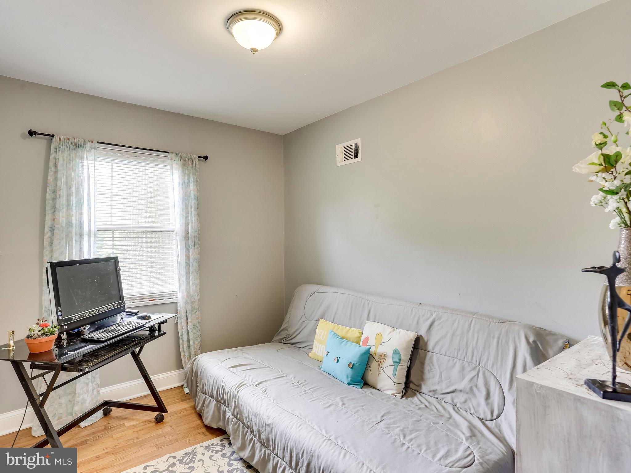 PIMMIT HILLS - Residential