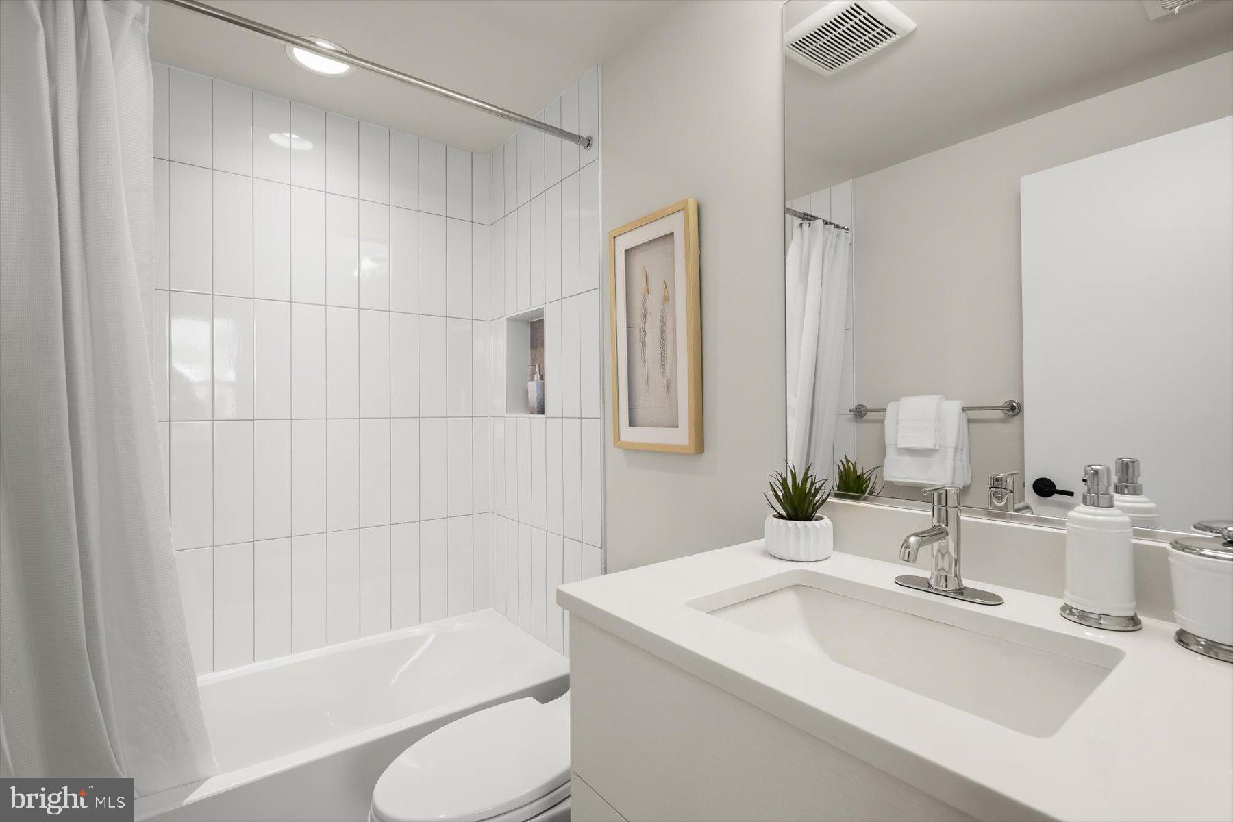 COURTHOUSE - Residential