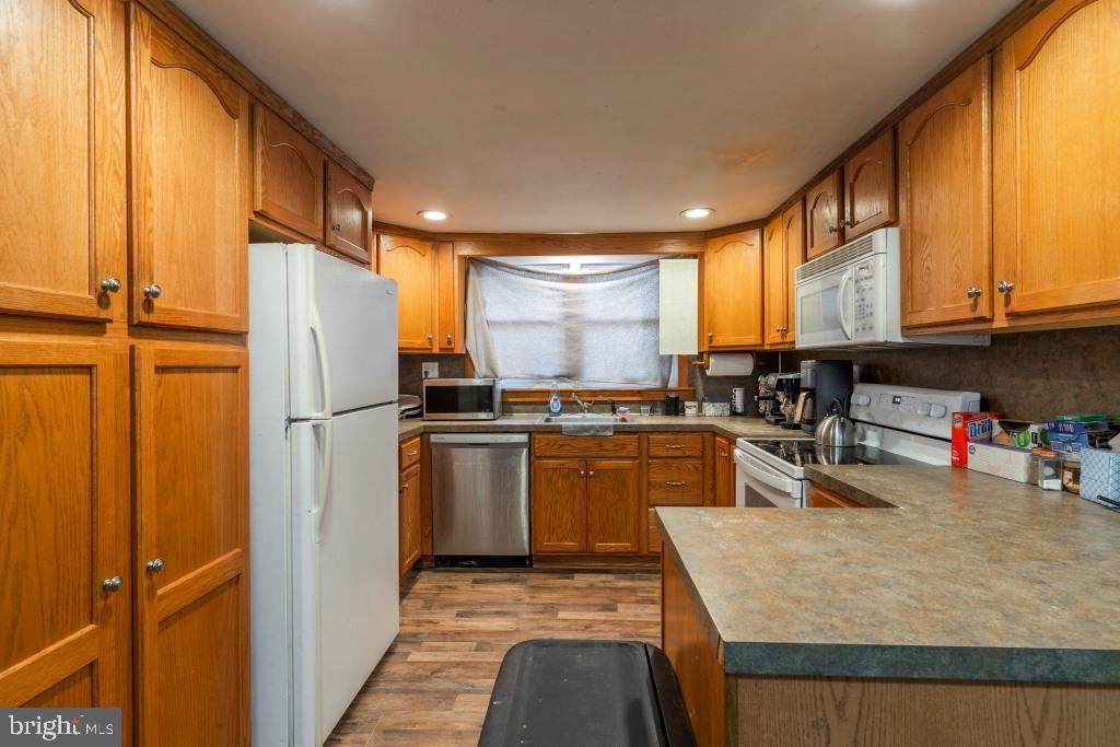 BRECKNOCK TOWNSHIP - Farm