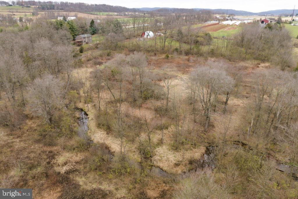 BRECKNOCK TOWNSHIP - Farm