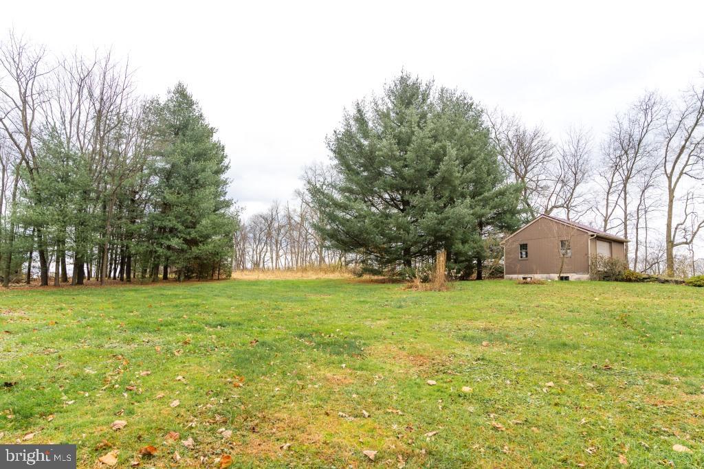 BRECKNOCK TOWNSHIP - Farm