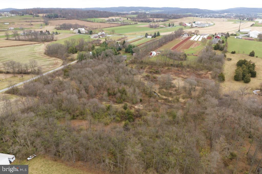 BRECKNOCK TOWNSHIP - Farm