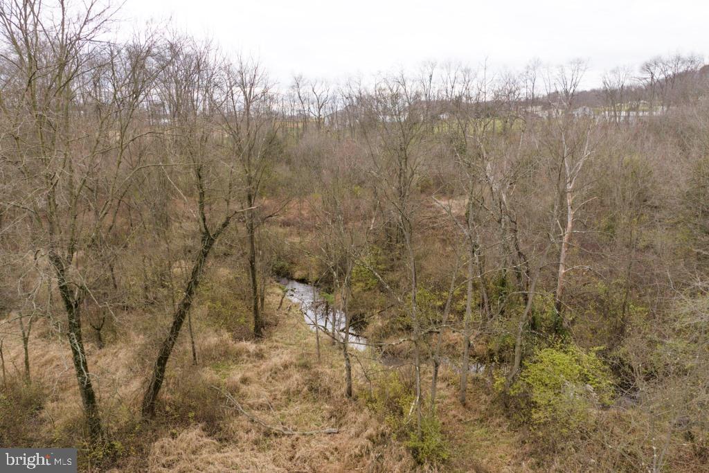 BRECKNOCK TOWNSHIP - Farm