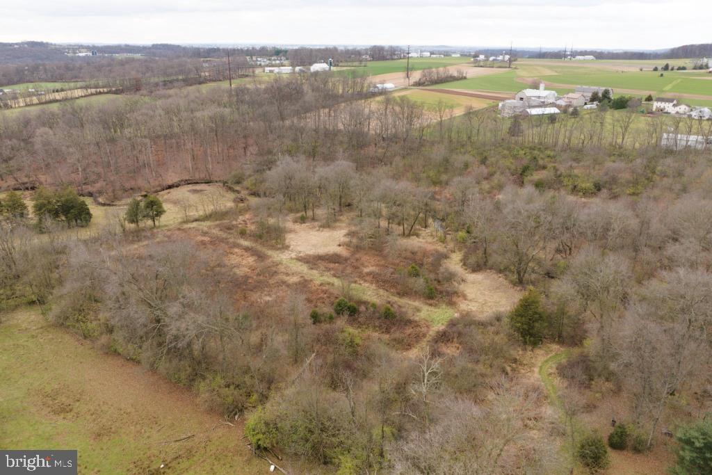 BRECKNOCK TOWNSHIP - Farm