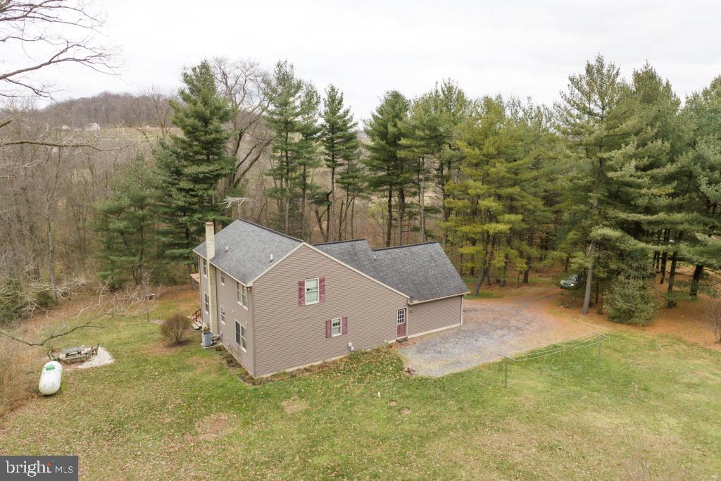 BRECKNOCK TOWNSHIP - Farm