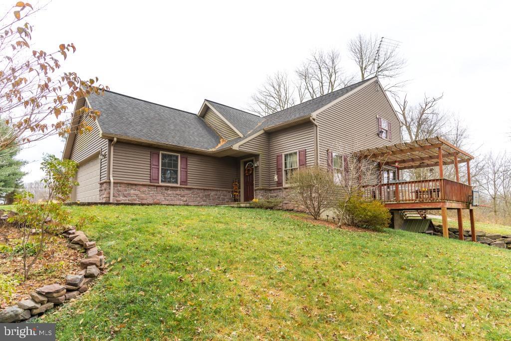 BRECKNOCK TOWNSHIP - Farm