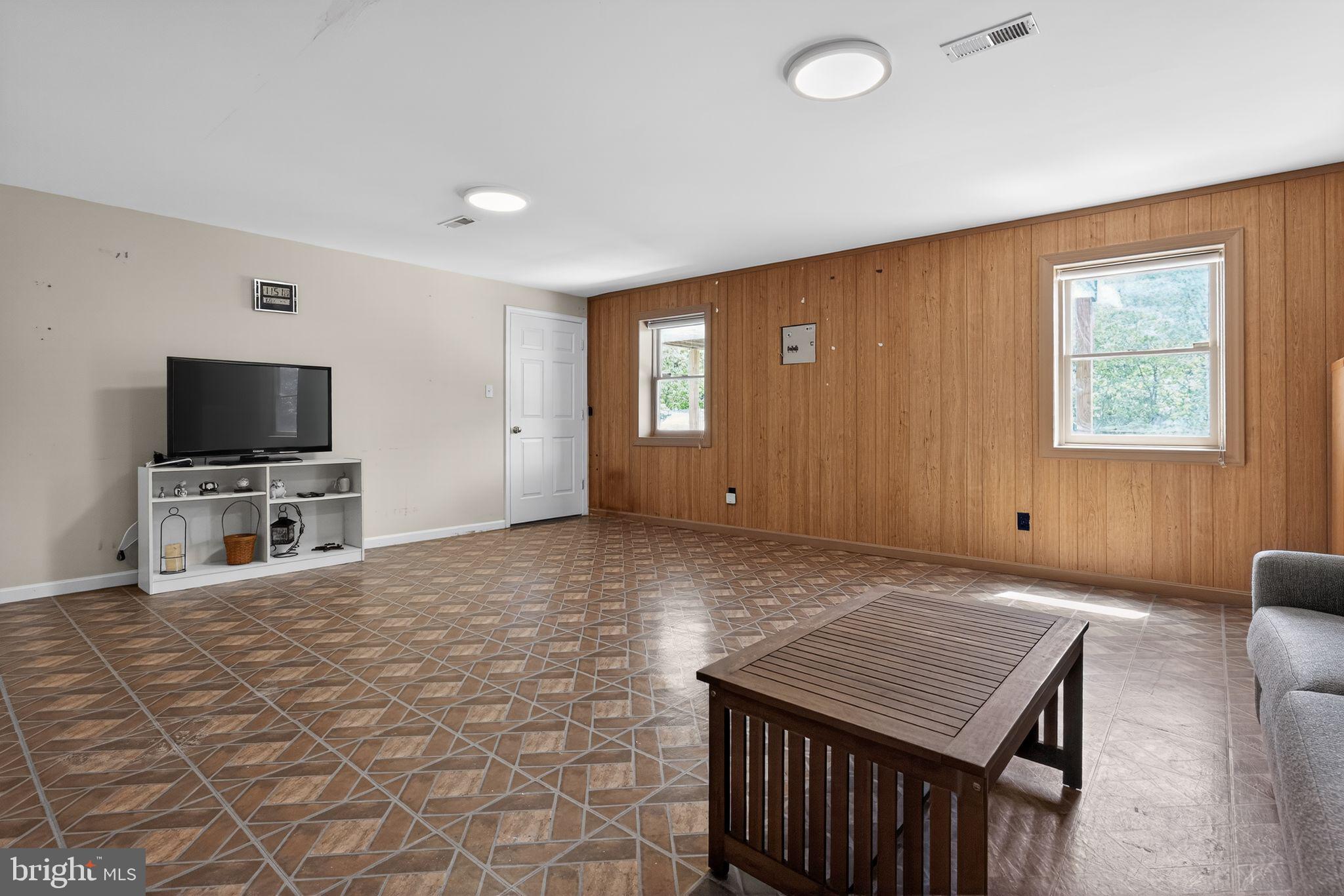 SPRINGS WAY - Residential