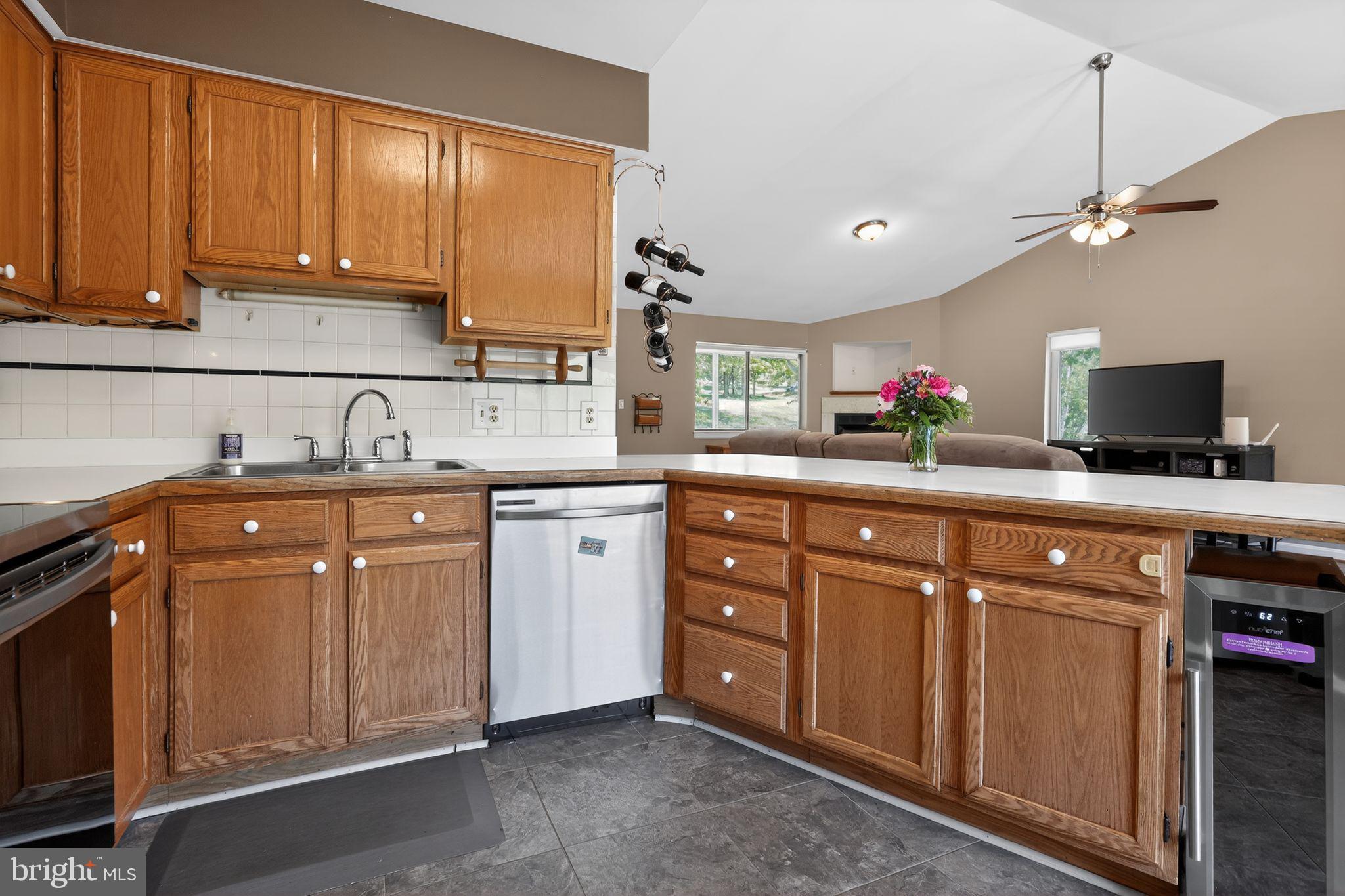 SPRINGS WAY - Residential