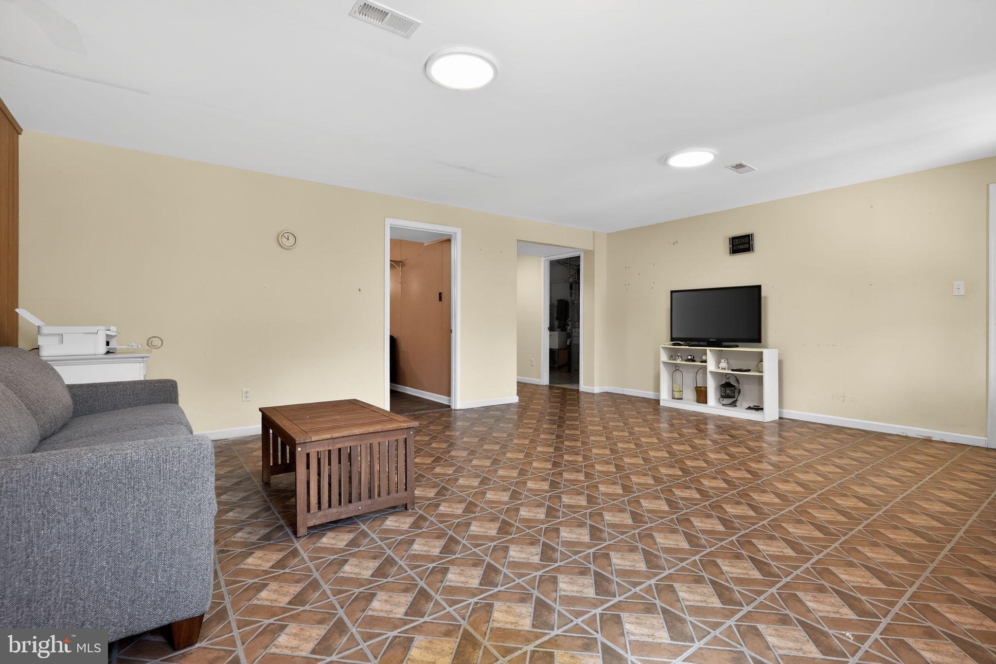 SPRINGS WAY - Residential
