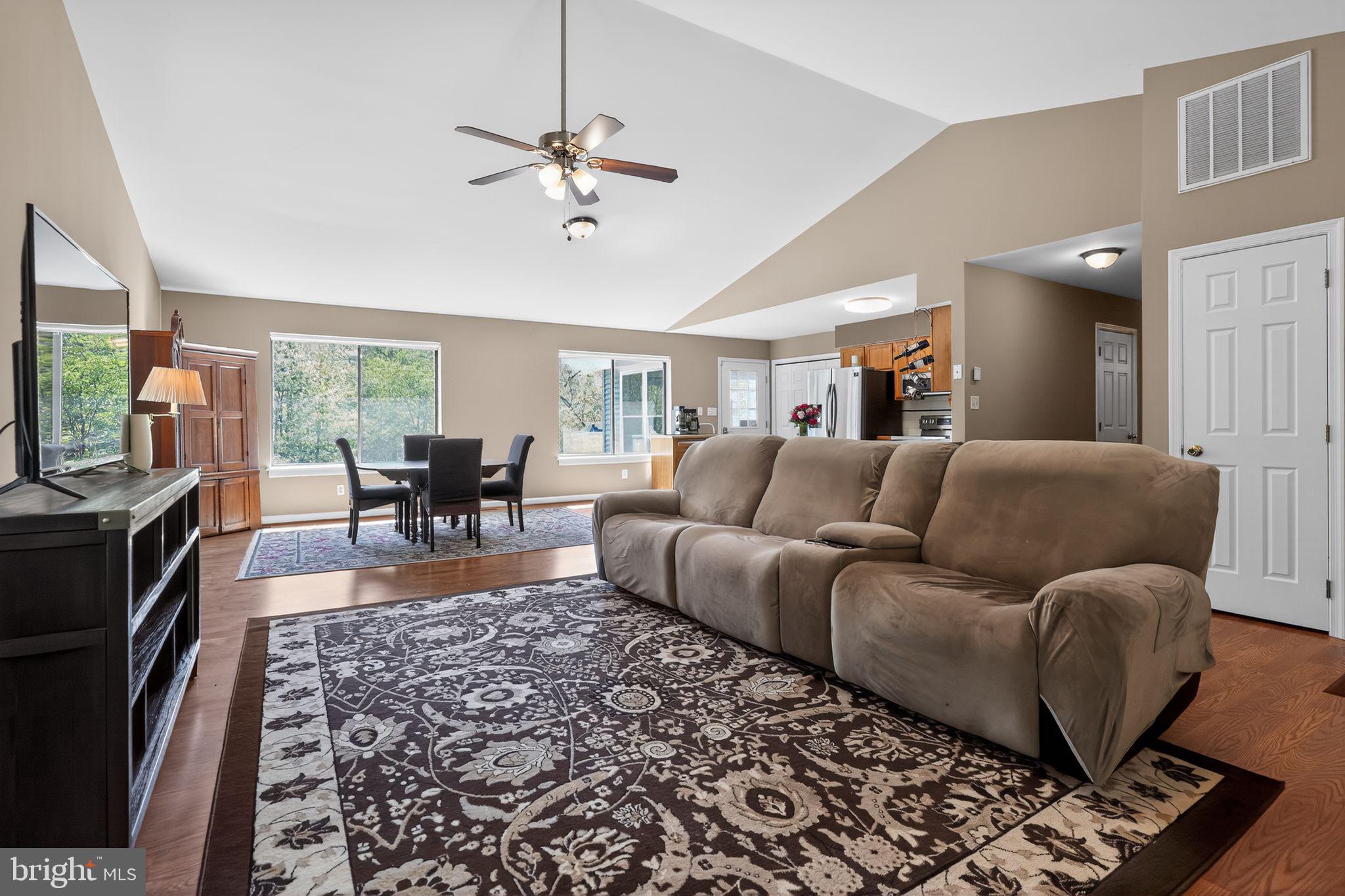 SPRINGS WAY - Residential