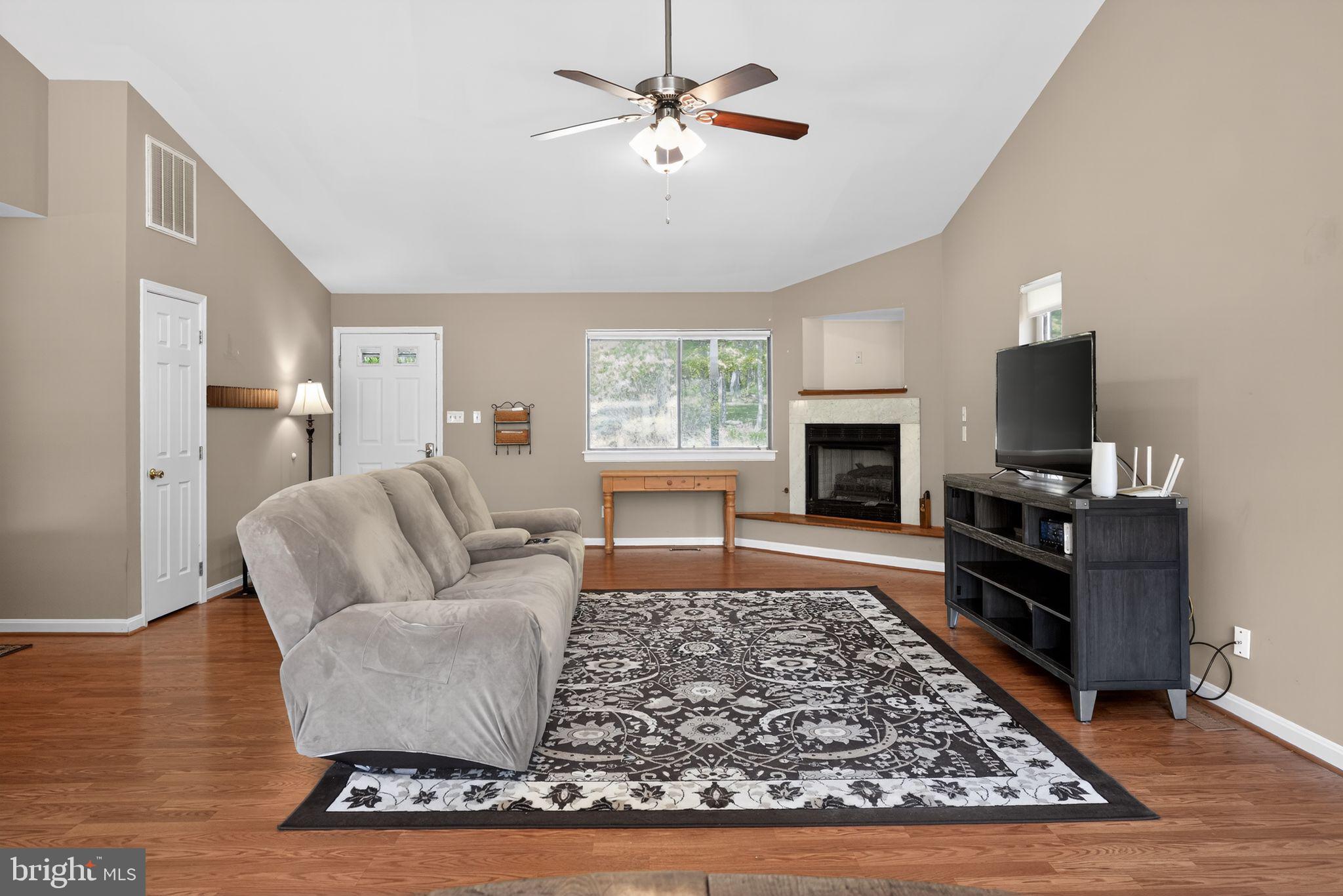 SPRINGS WAY - Residential