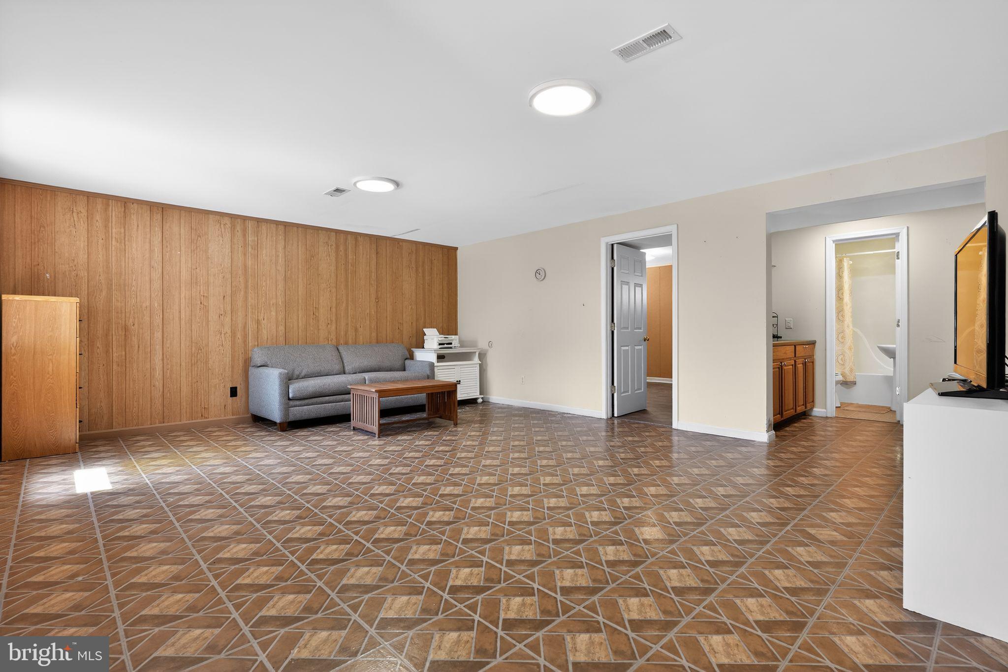 SPRINGS WAY - Residential