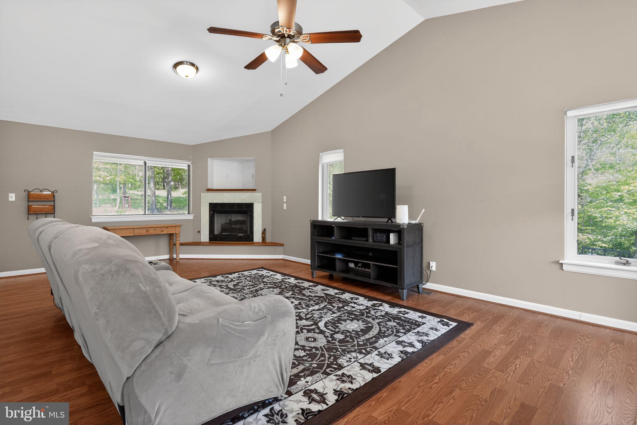 SPRINGS WAY - Residential