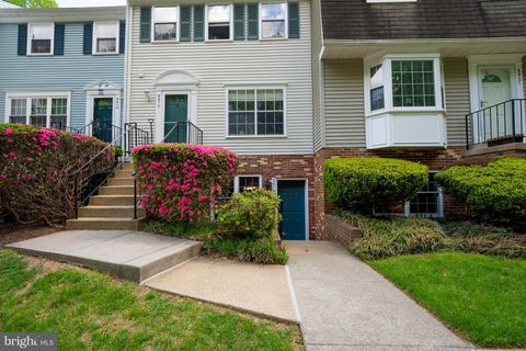 Photo of 5919 First Landing Way, BURKE, VA 22015 (MLS # VAFX2303370)