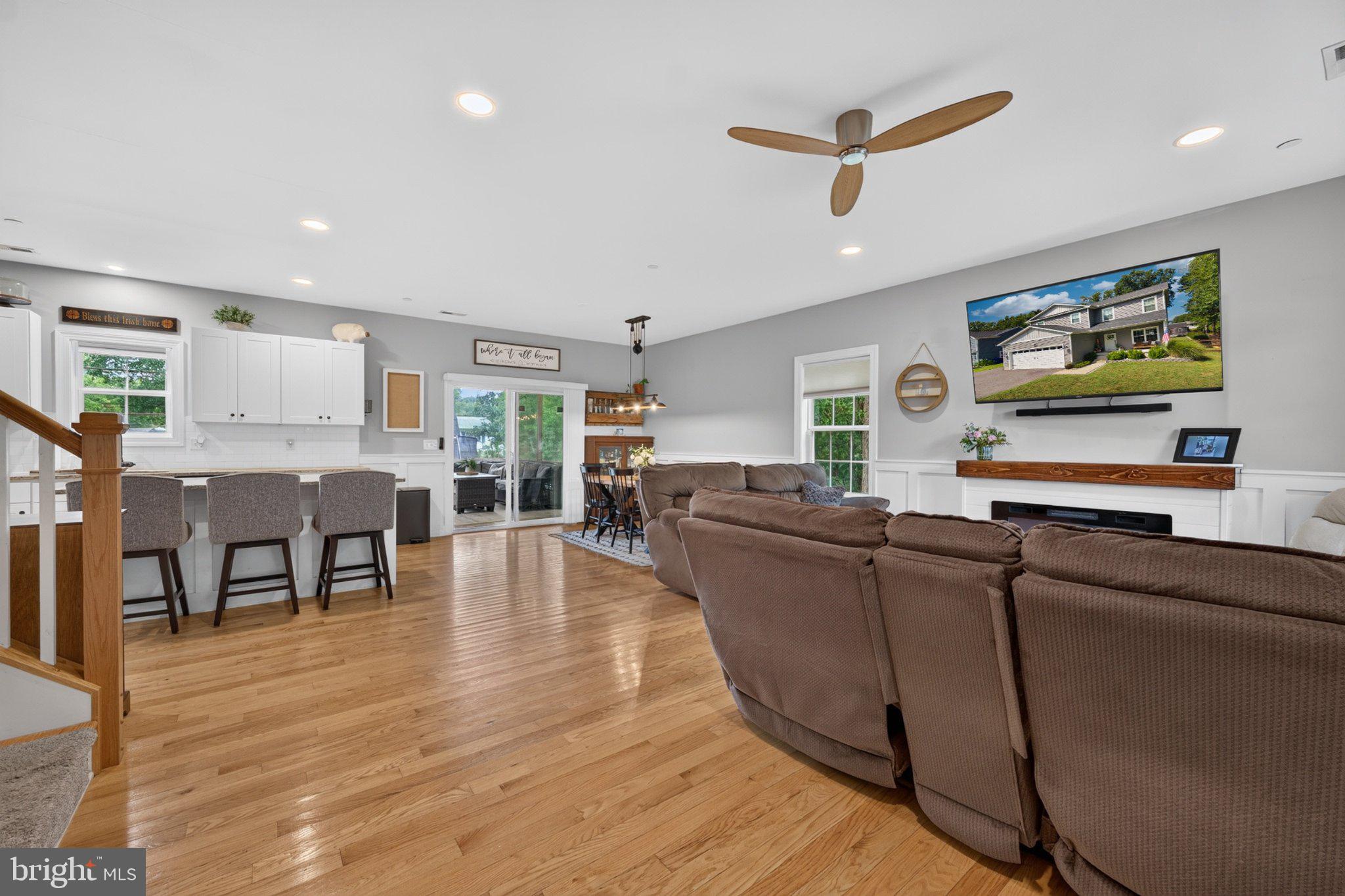 212 OREGON ROAD