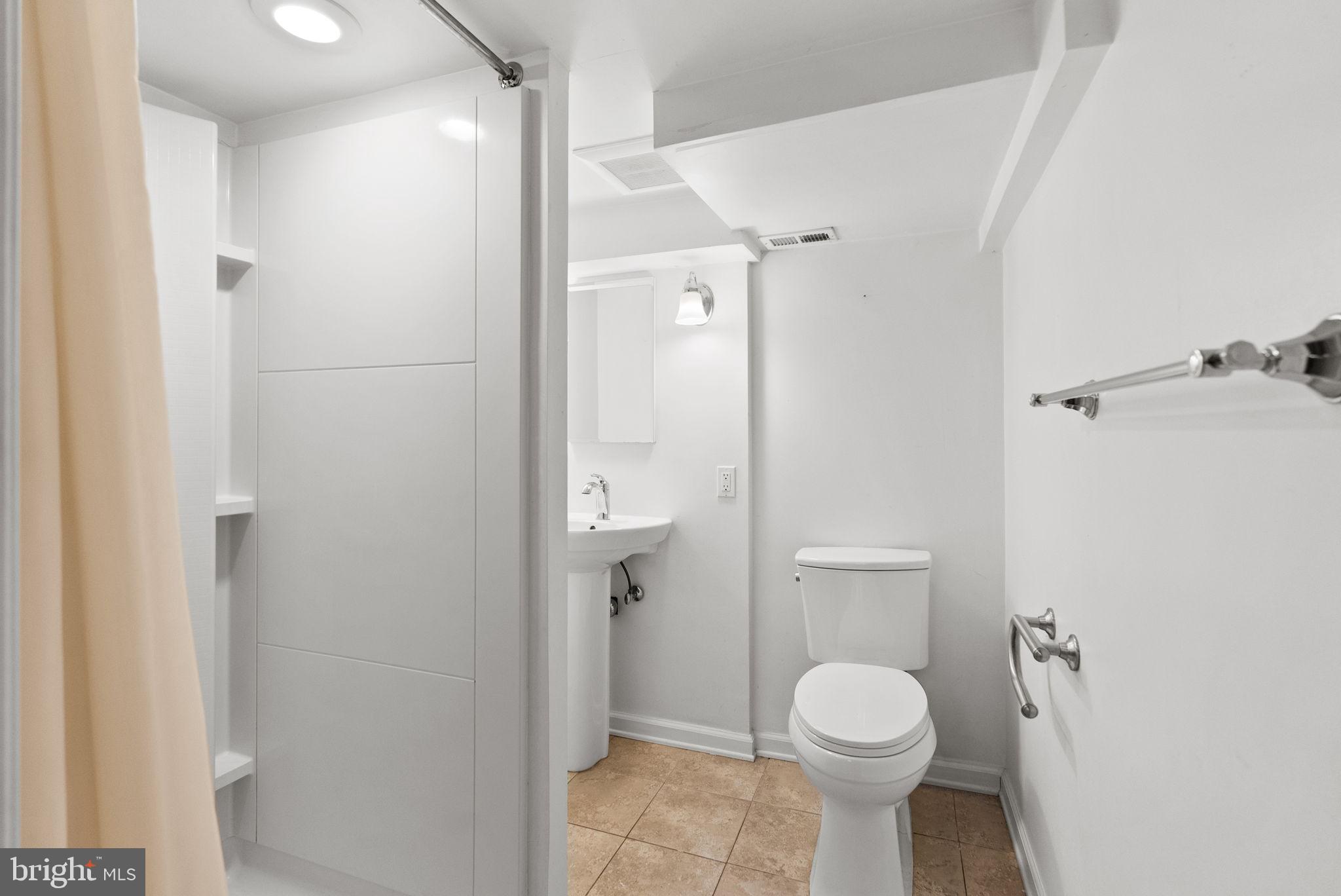 WARNERS ADDITION TO KENSINGTON - Residential Lease