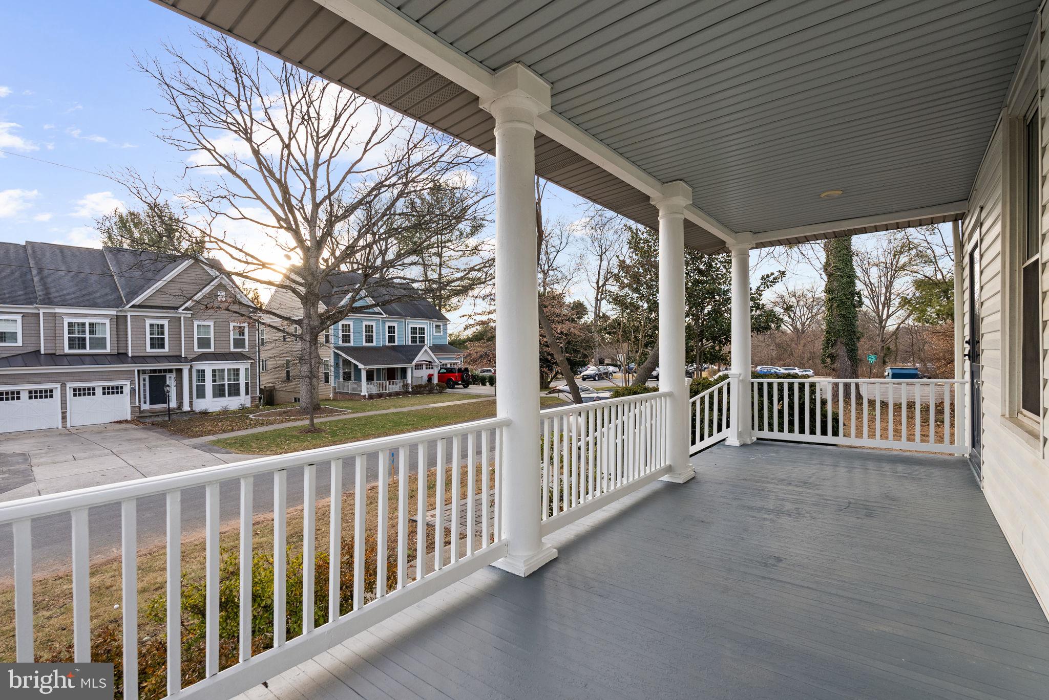 10512 WARFIELD STREET