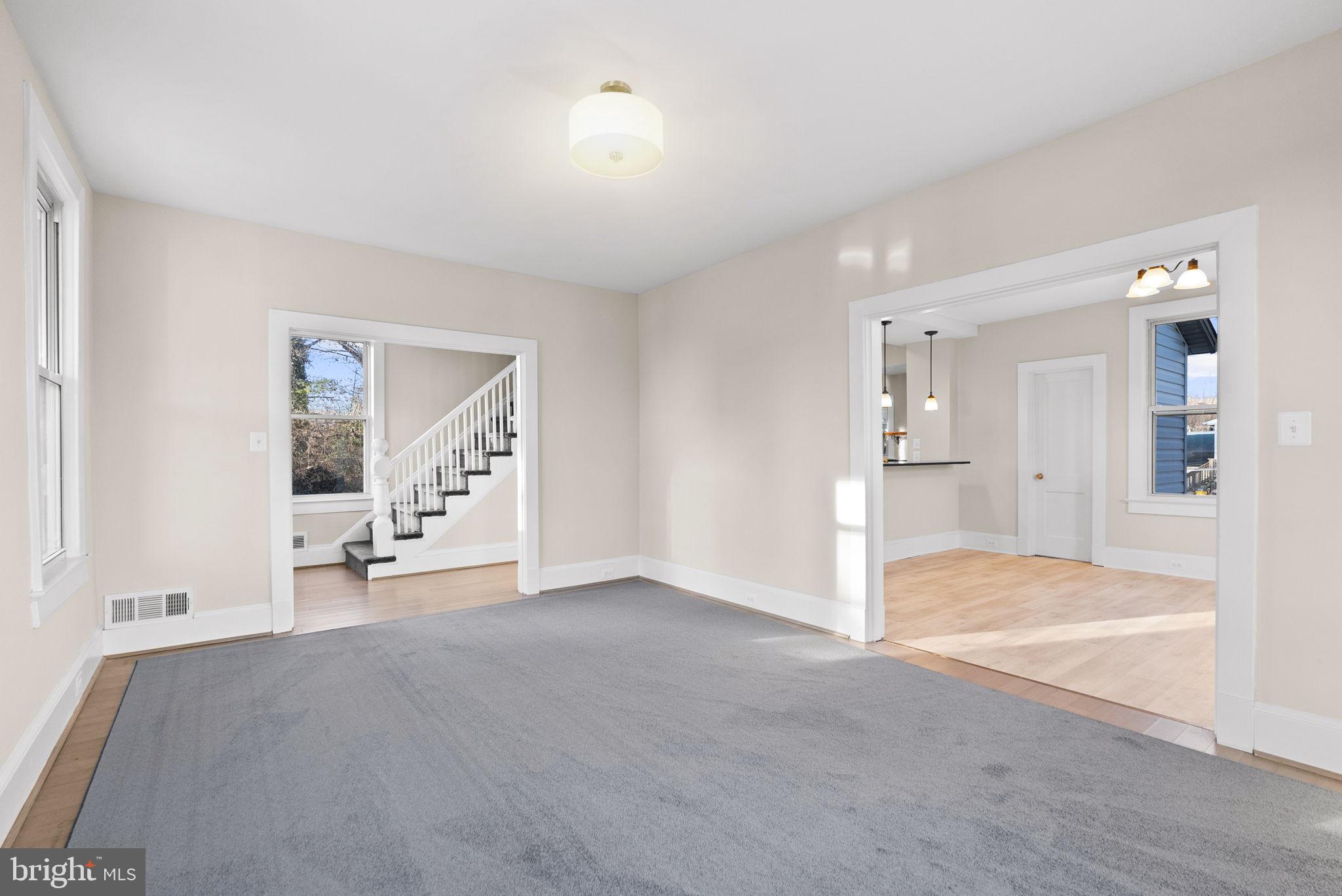 10512 WARFIELD STREET