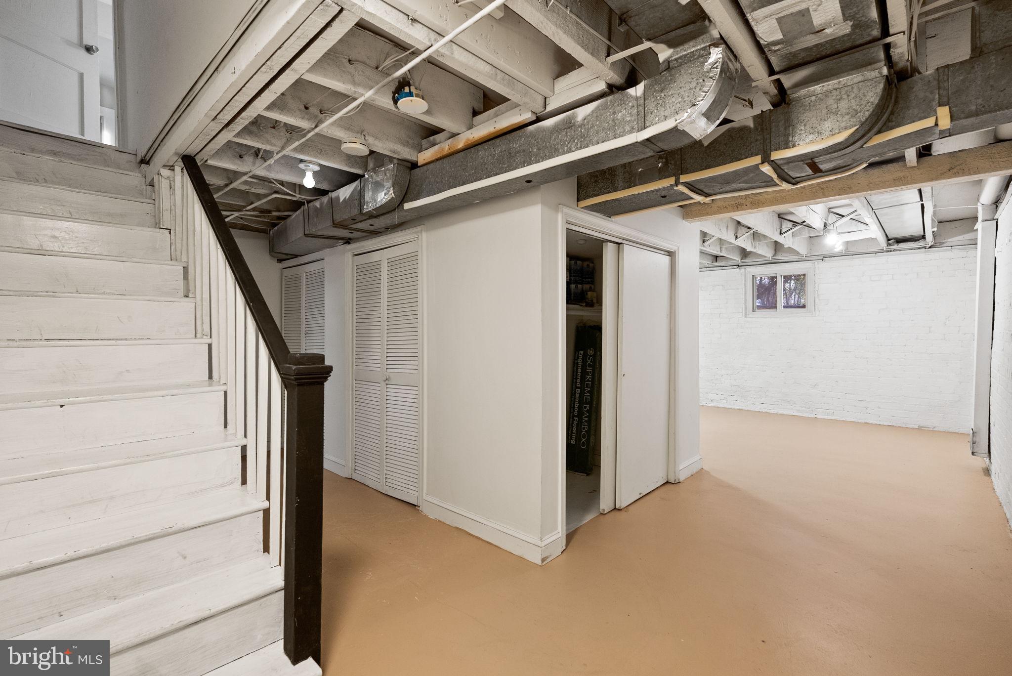 WARNERS ADDITION TO KENSINGTON - Residential Lease