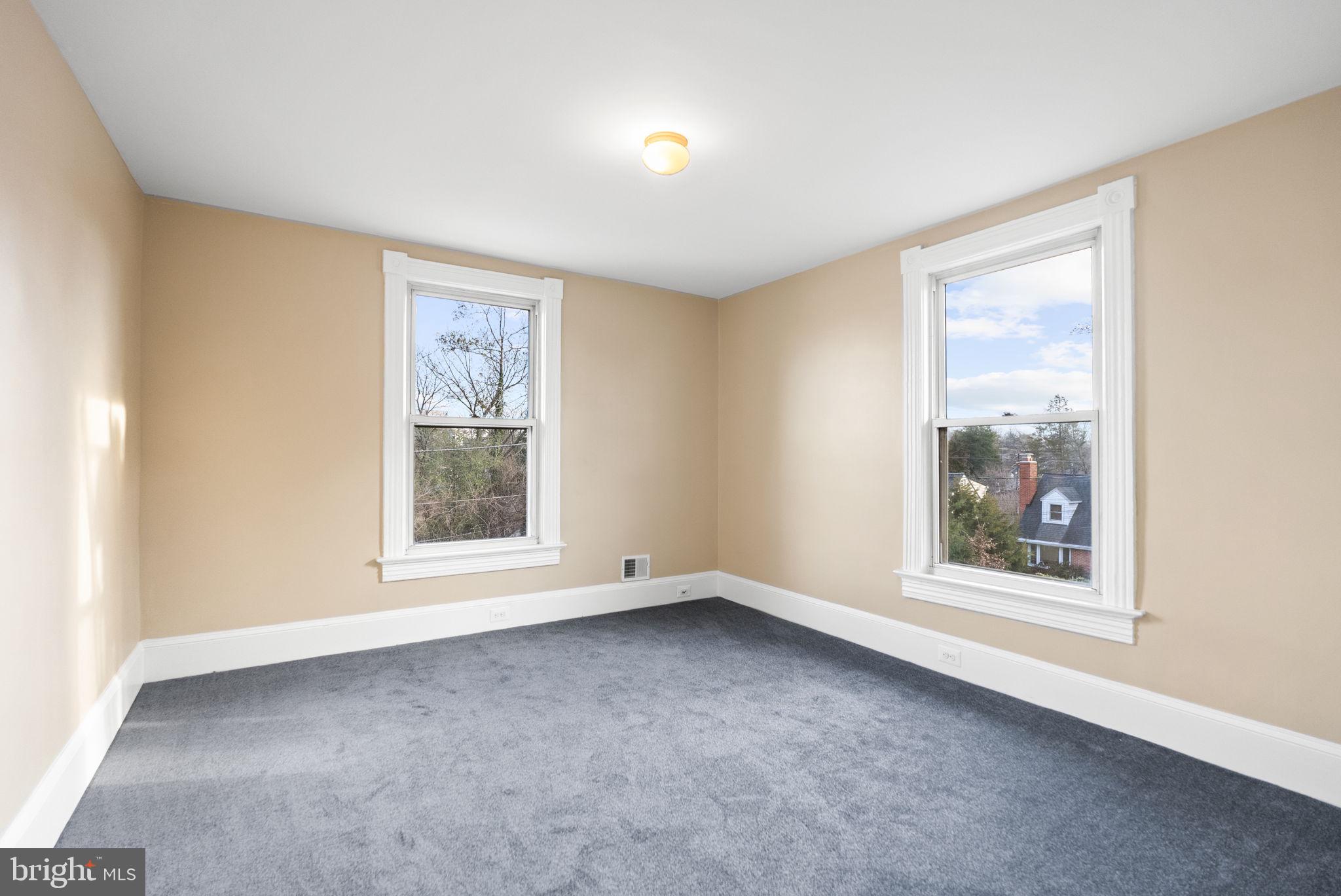 WARNERS ADDITION TO KENSINGTON - Residential Lease