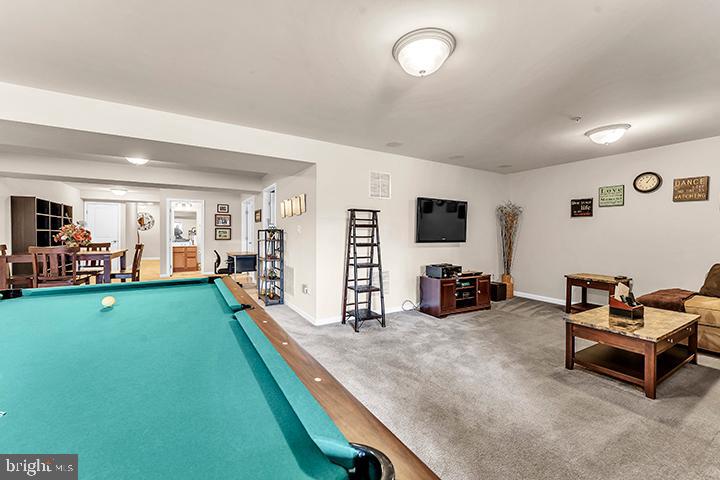 COURTYARDS AT WAVERLY WOODS - Residential