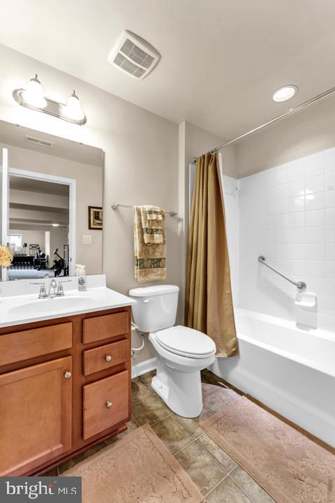 COURTYARDS AT WAVERLY WOODS - Residential