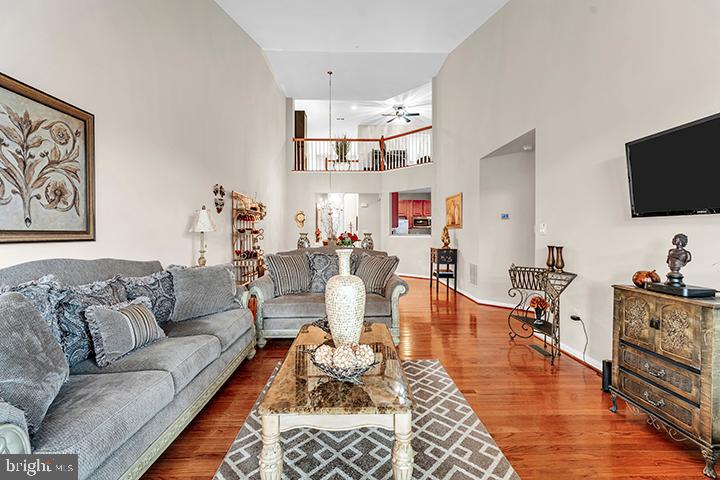 COURTYARDS AT WAVERLY WOODS - Residential