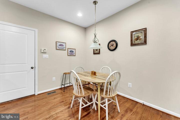 COURTYARDS AT WAVERLY WOODS - Residential