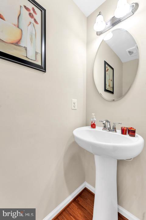 COURTYARDS AT WAVERLY WOODS - Residential