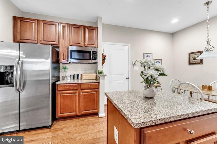 COURTYARDS AT WAVERLY WOODS - Residential