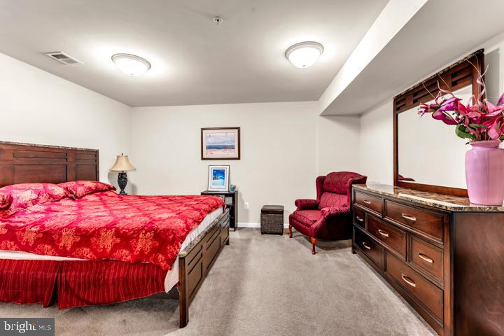 COURTYARDS AT WAVERLY WOODS - Residential