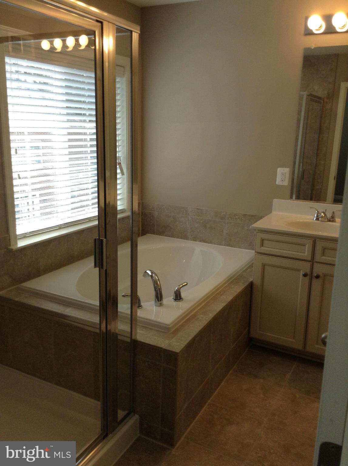 CANFIELD VILLAGE - Residential Lease