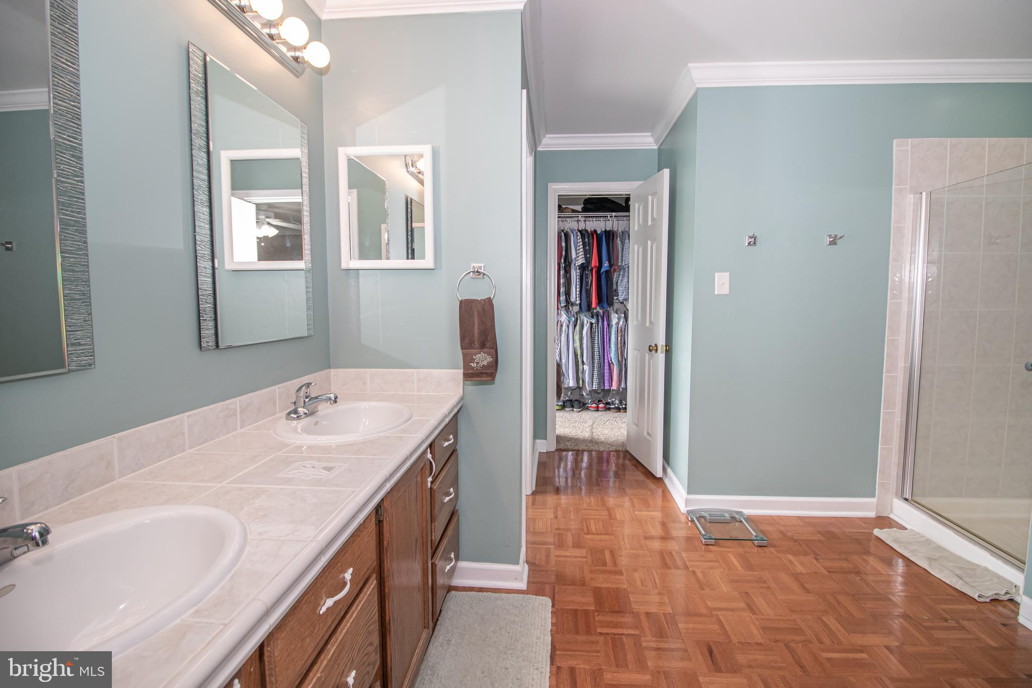 LAKE RIDGE - Residential