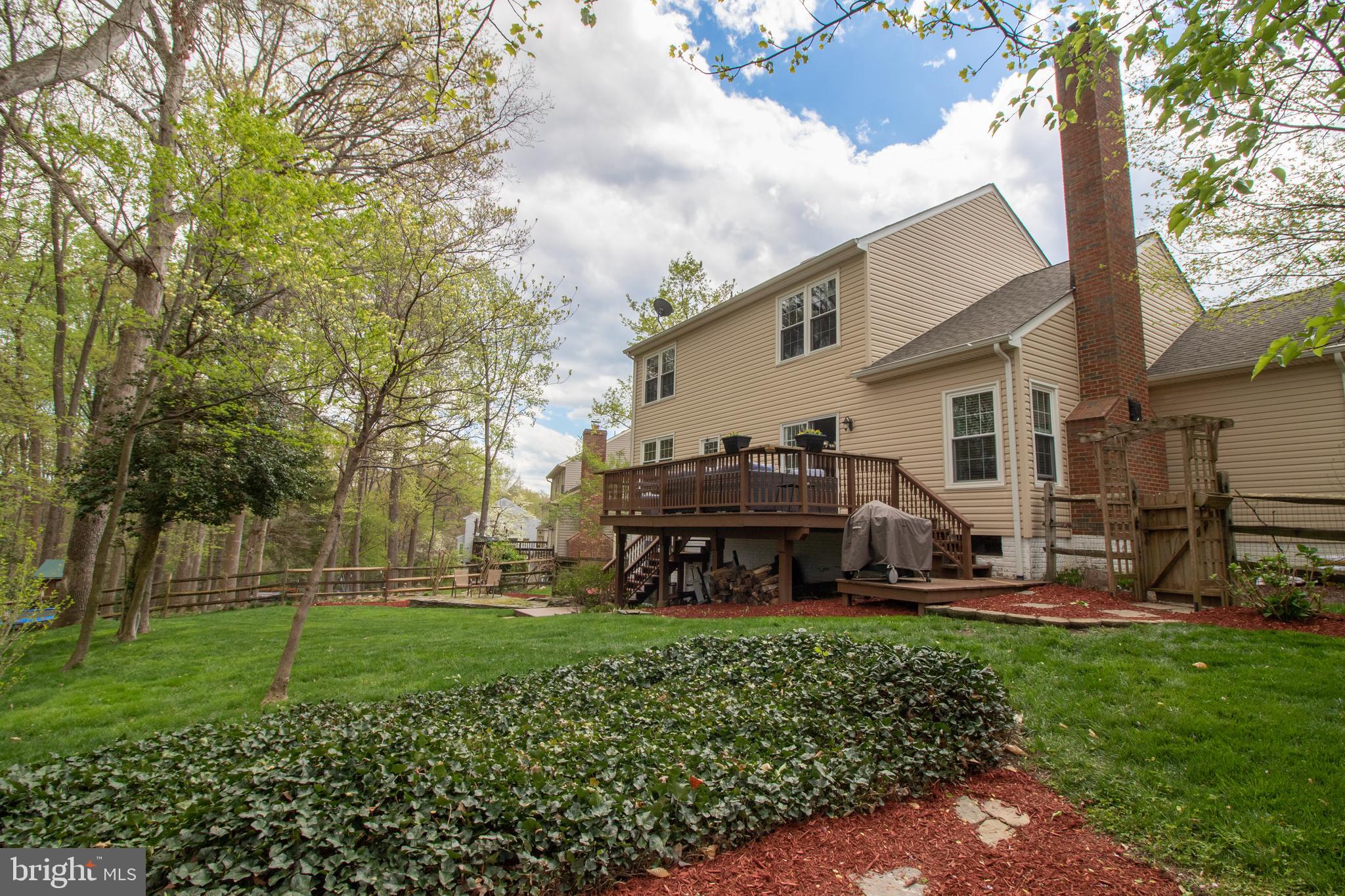 LAKE RIDGE - Residential