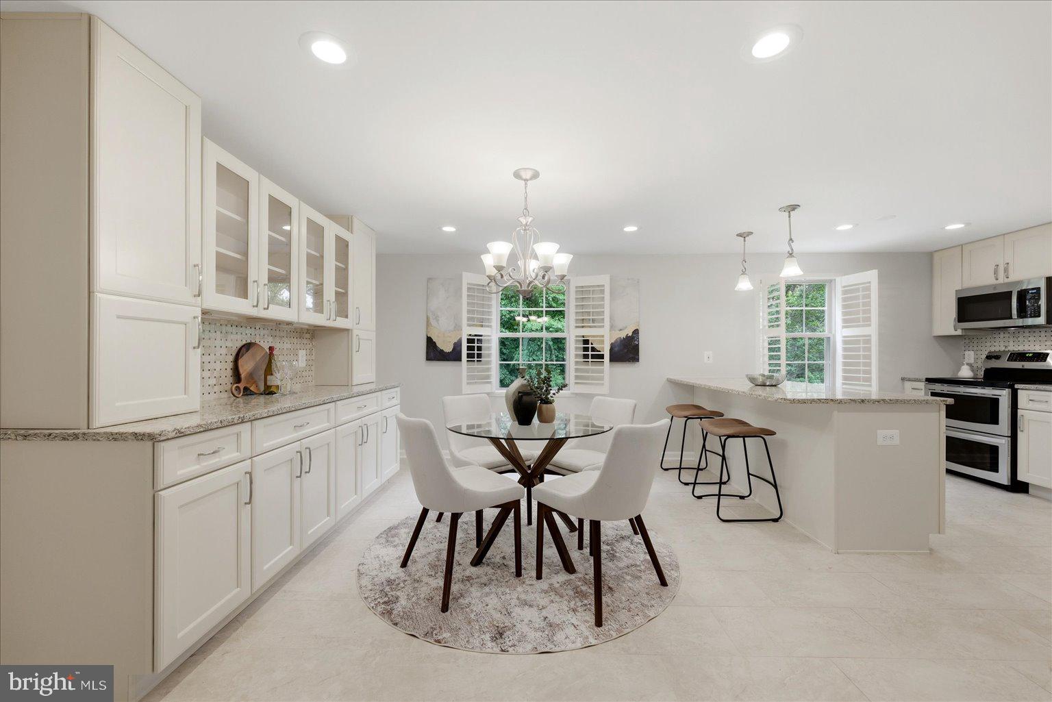 9425 CANDLEBERRY COURT
