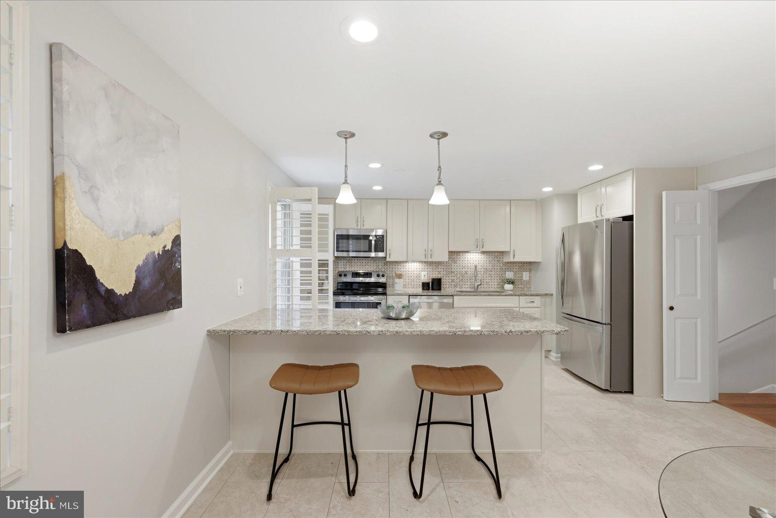 CARDINAL GLEN - Residential