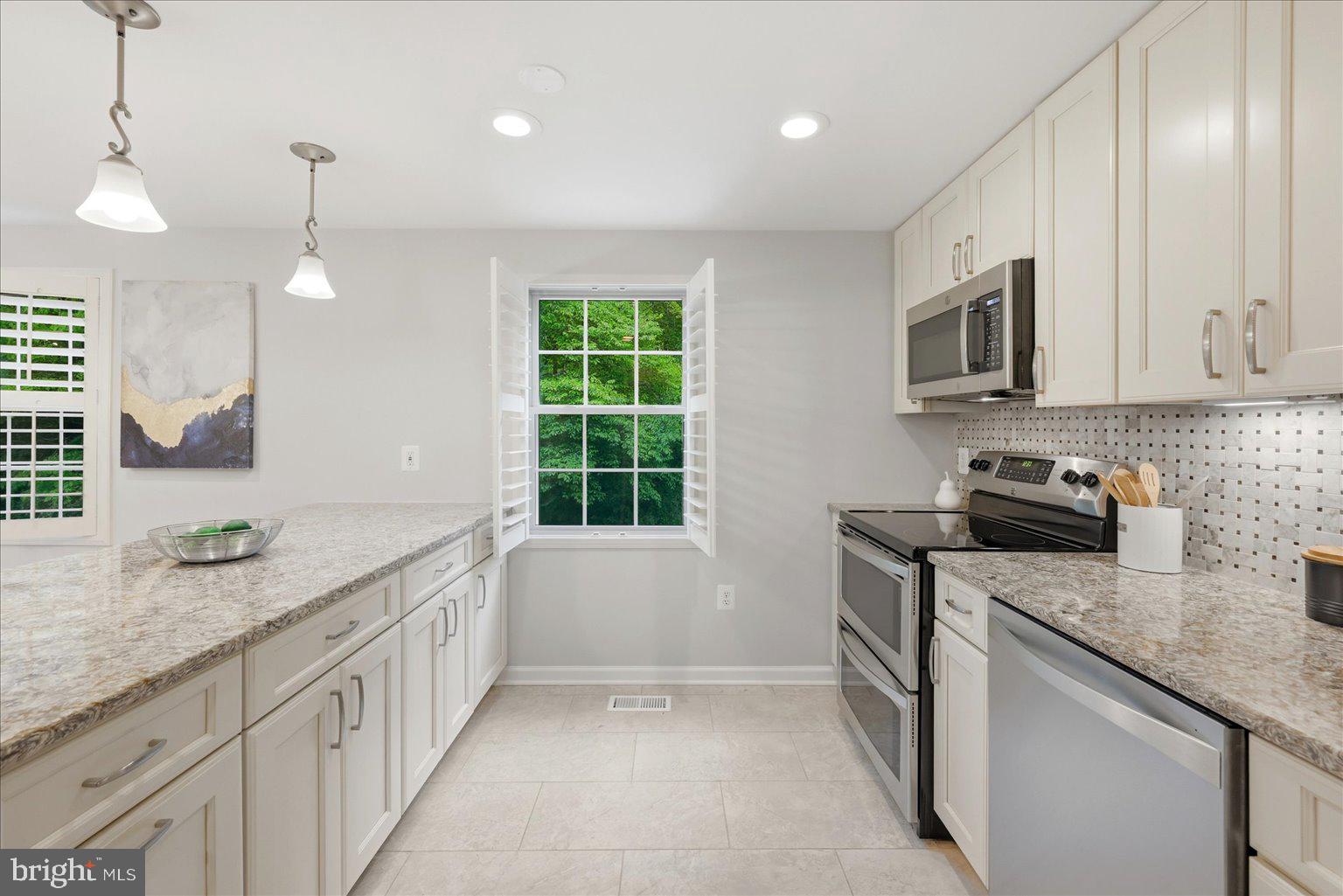 CARDINAL GLEN - Residential