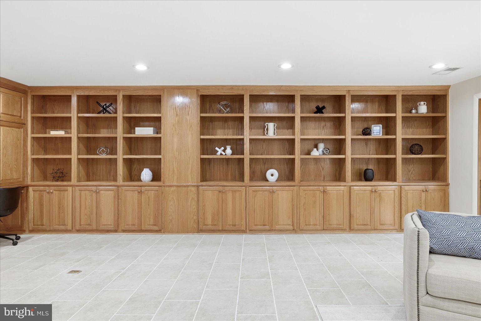 CARDINAL GLEN - Residential