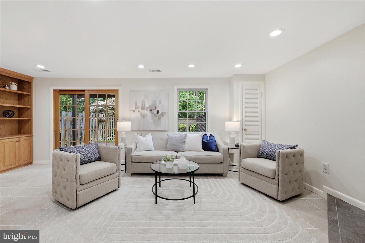 CARDINAL GLEN - Residential