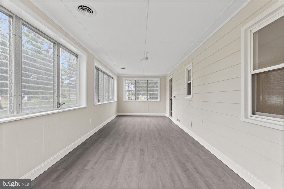 LONG VIEW - Residential