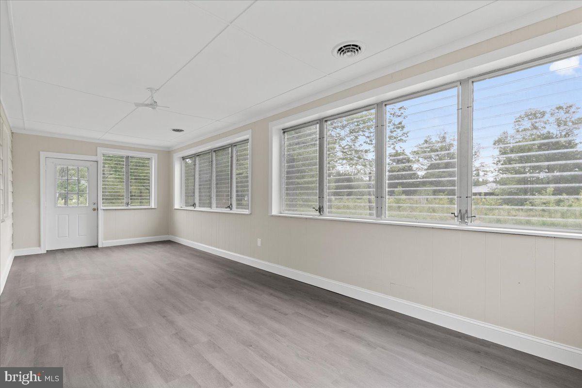 LONG VIEW - Residential