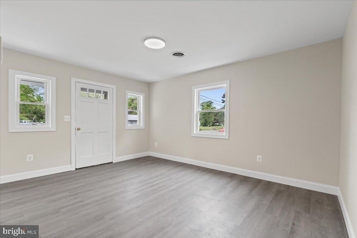 LONG VIEW - Residential