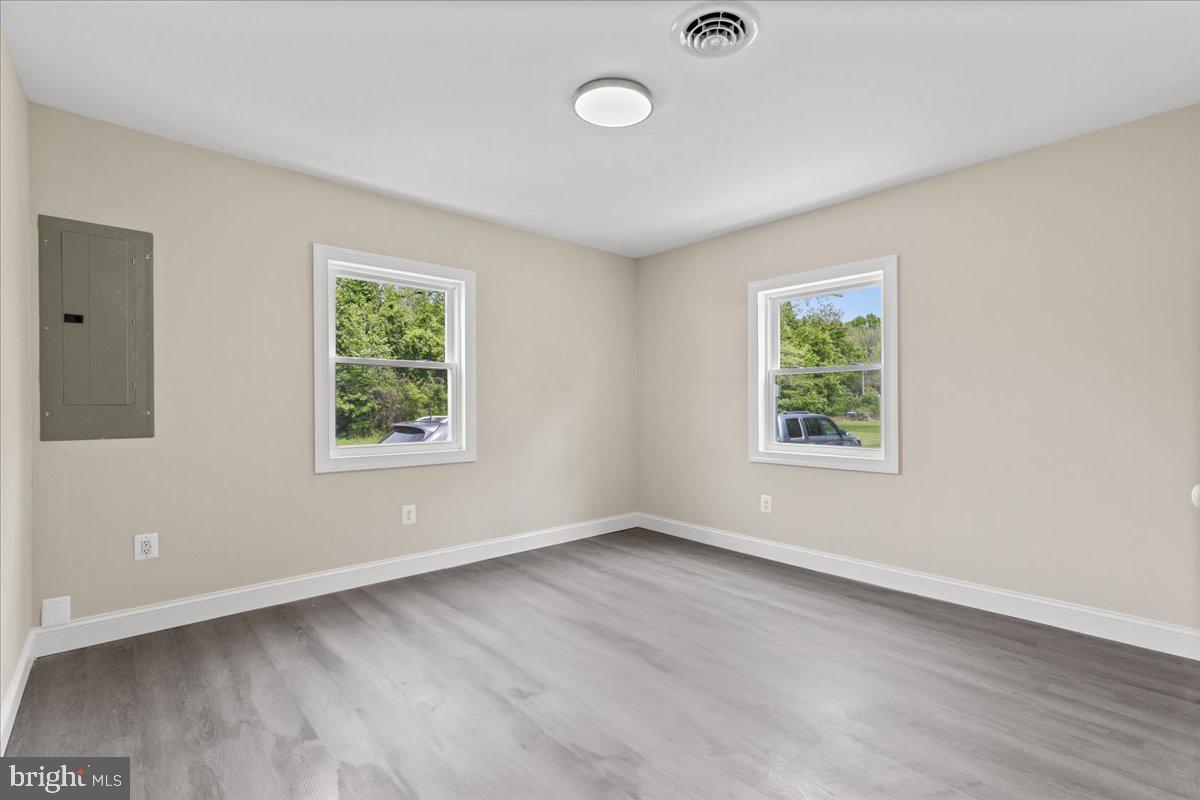 LONG VIEW - Residential