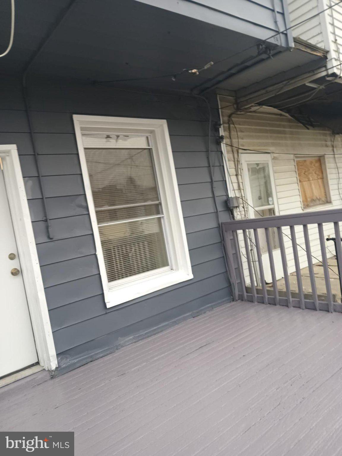 ELWOOD PARK - Residential