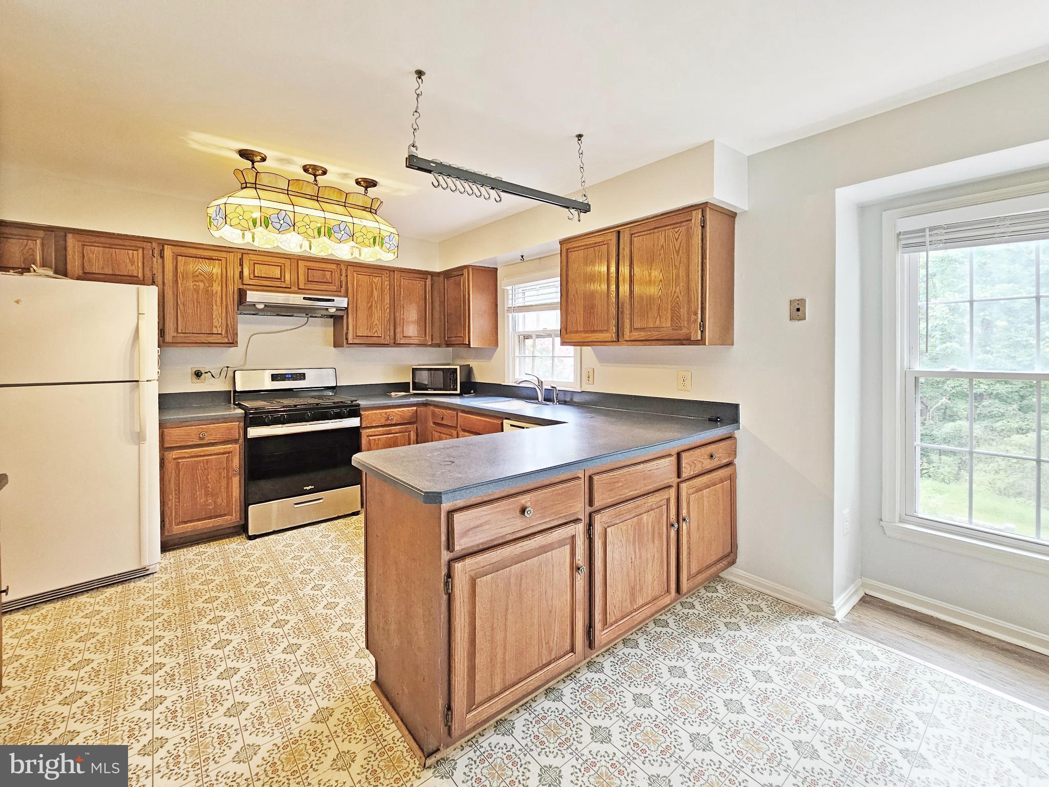 ANNALANE TERRACE - Residential Lease