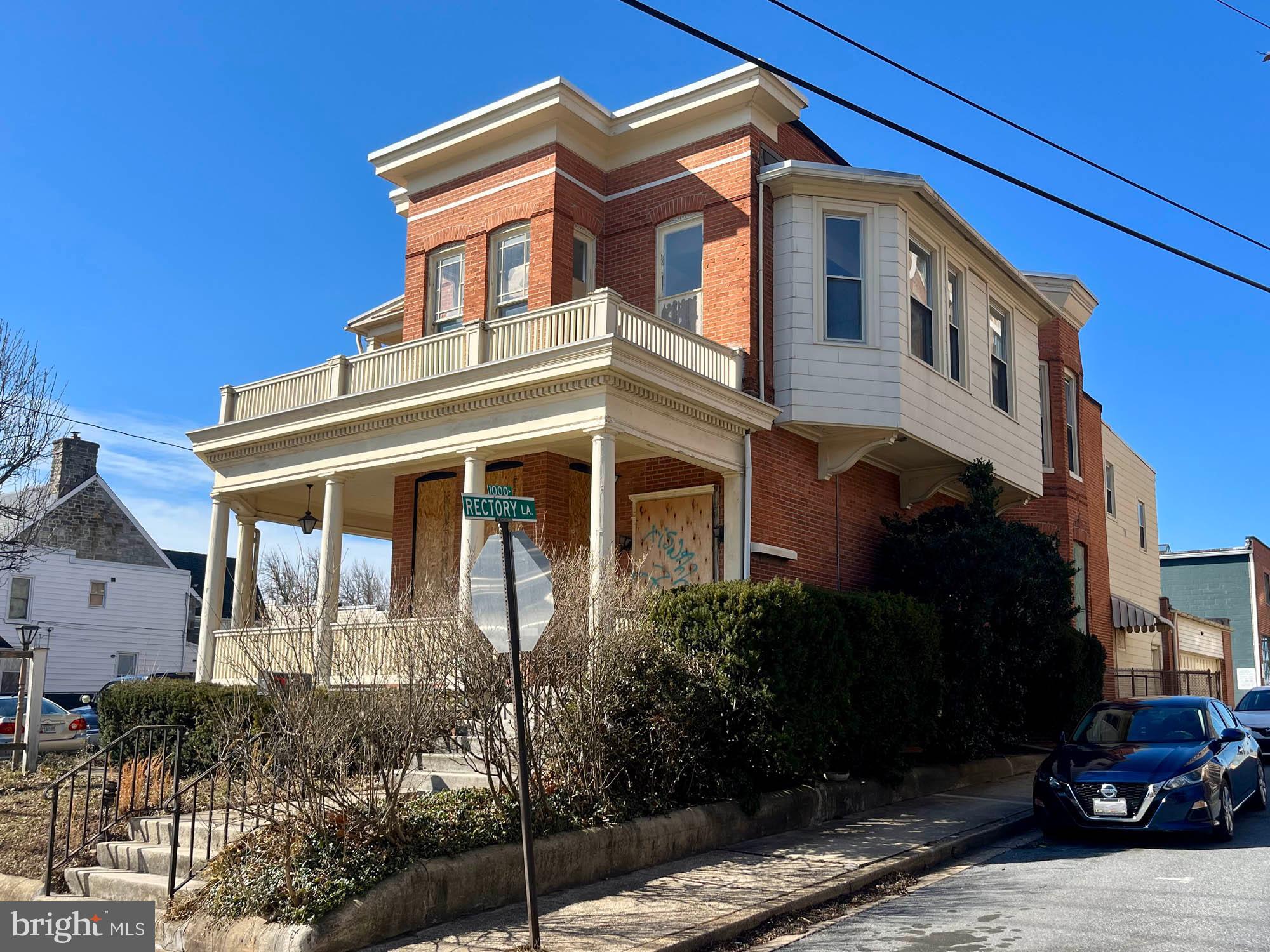 3818 ROLAND AVENUE