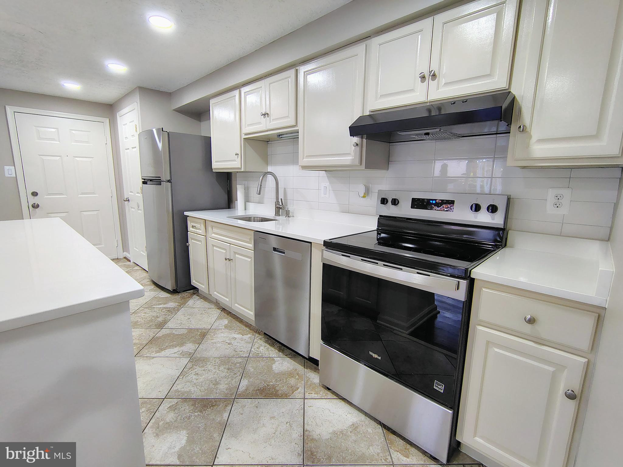 12407 HICKORY TREE WAY 524