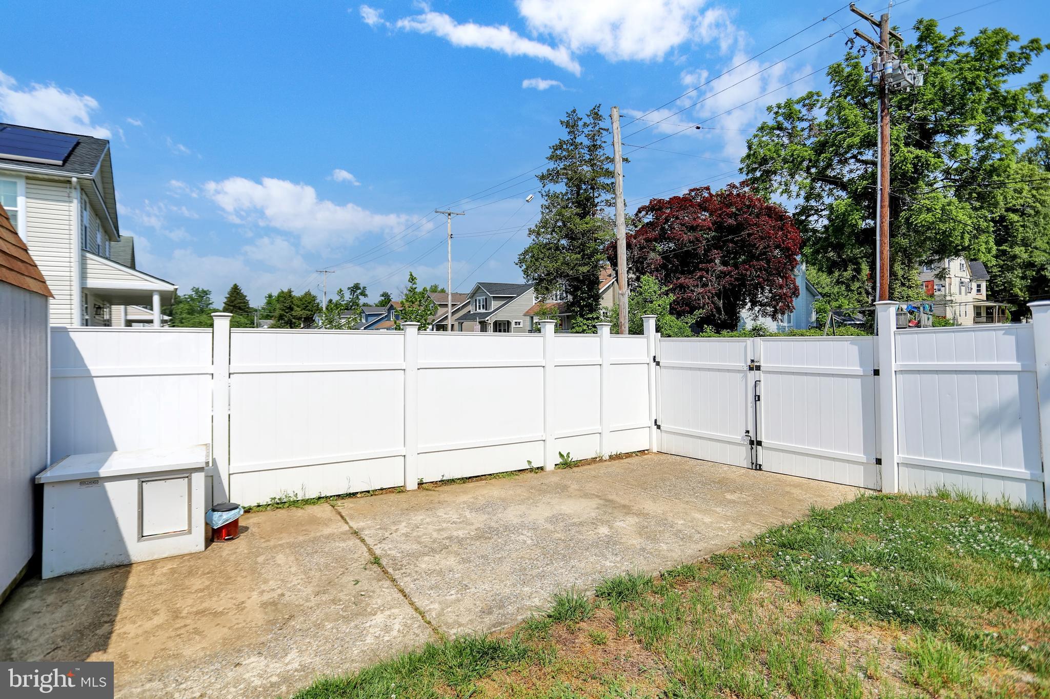 WEST ARLINGTON - Residential