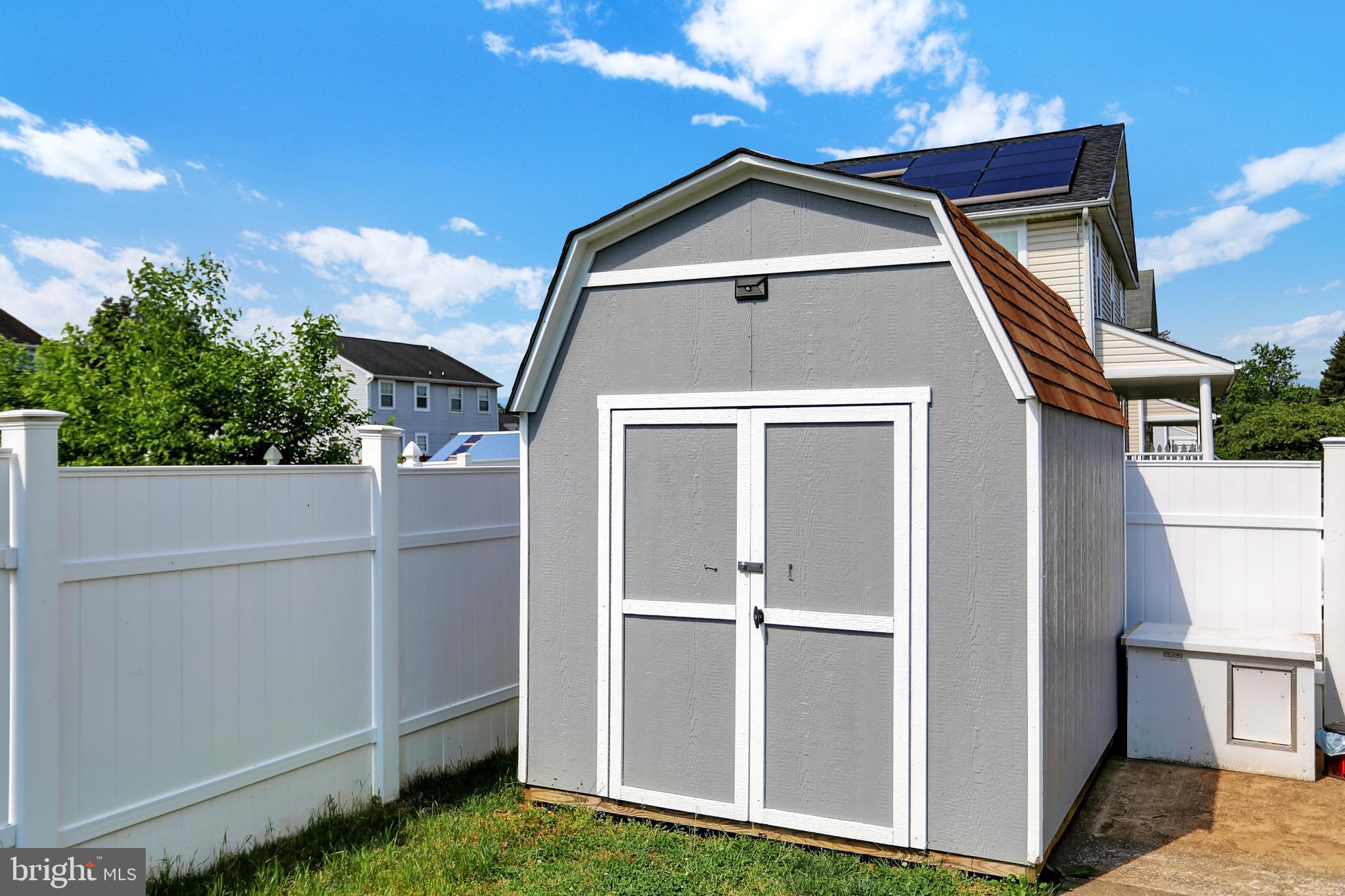 WEST ARLINGTON - Residential