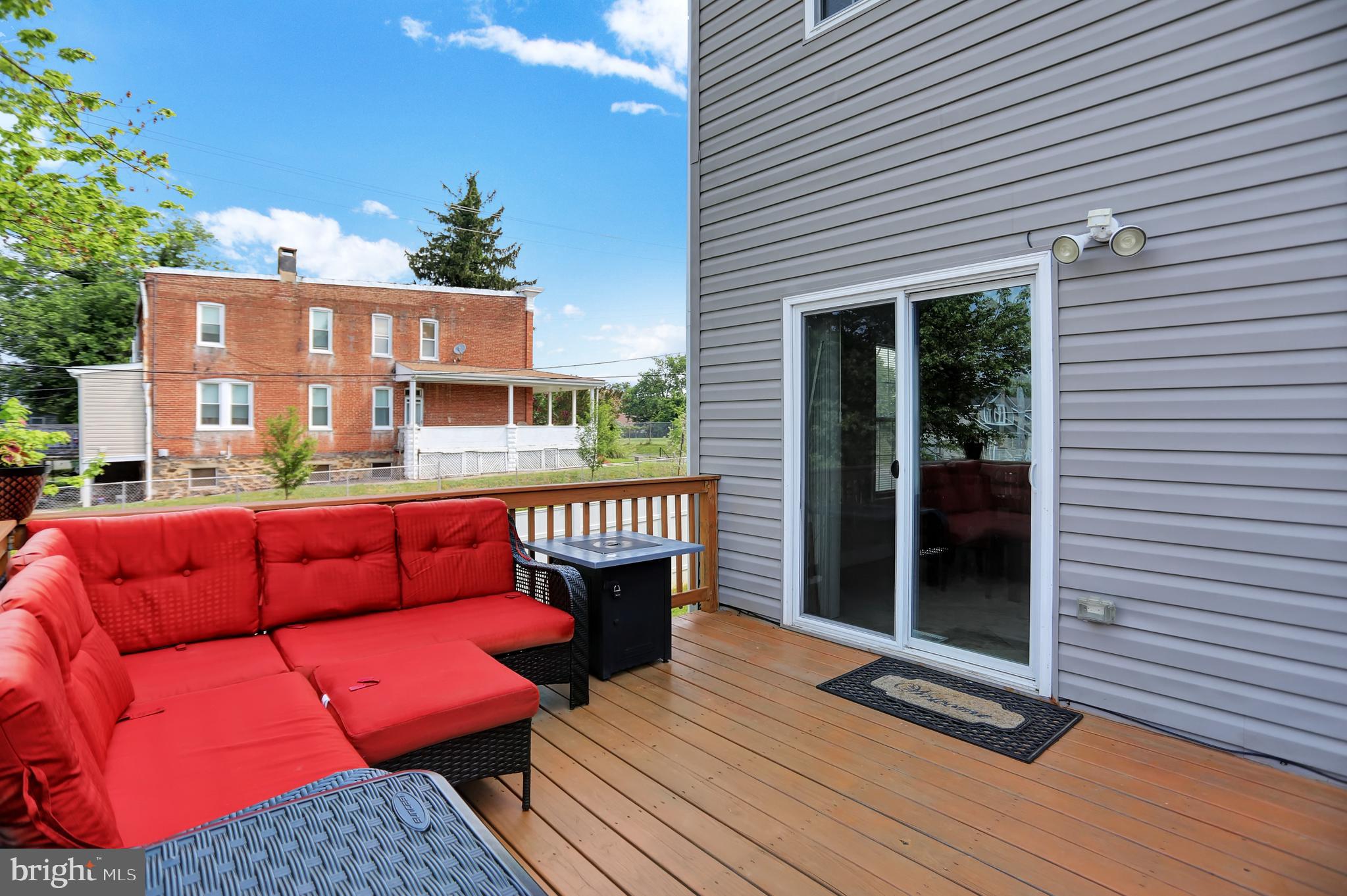 WEST ARLINGTON - Residential